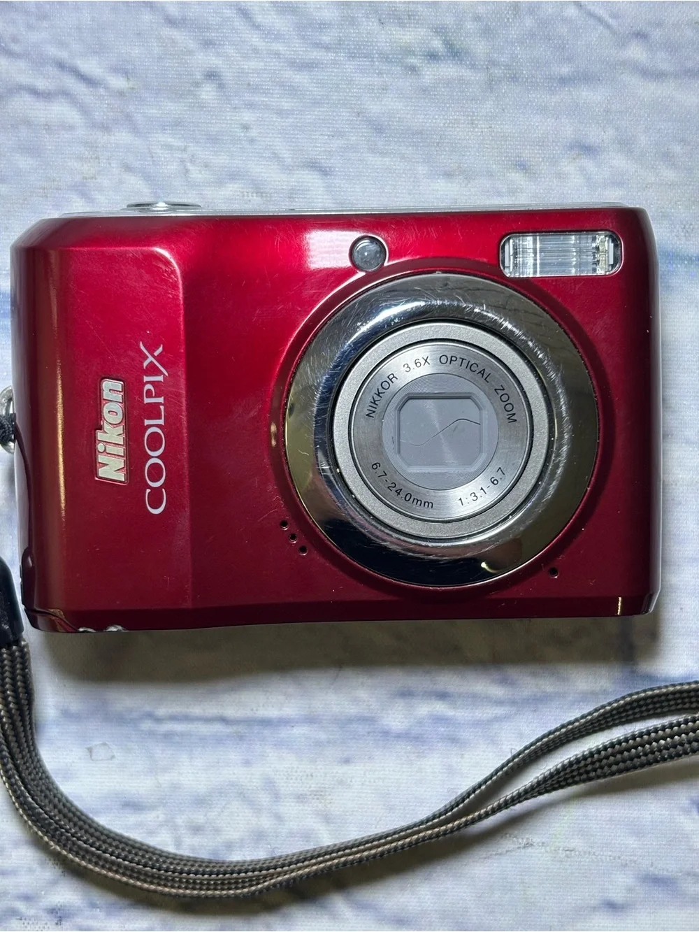 Nikon coolpix l20